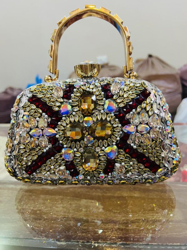 🔥 Royal Ruby Gemstone Clutch – Baroque Sparkle